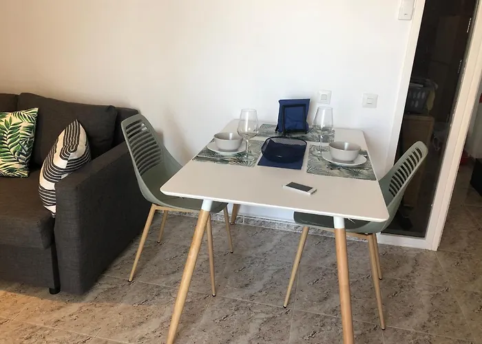 Apartamento Torre II Las Palmeras mit seitlichem Meerblick und Pool in Fuengirola